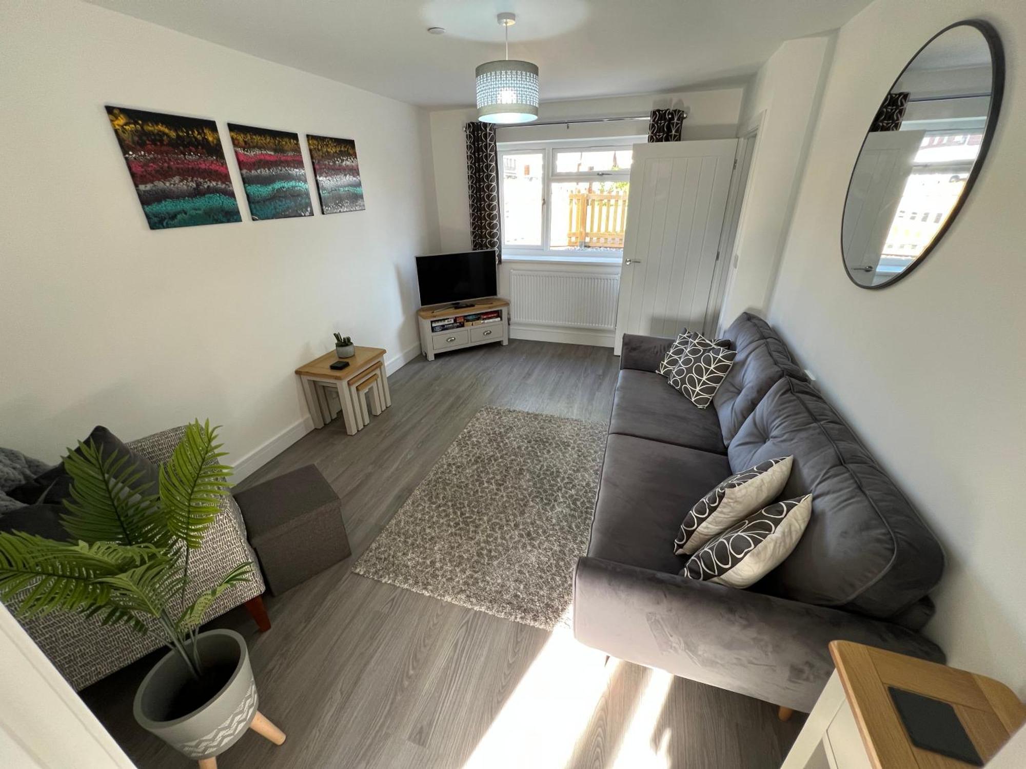Modern, Two Double Bedroom House With Free Parking Chepstow Εξωτερικό φωτογραφία