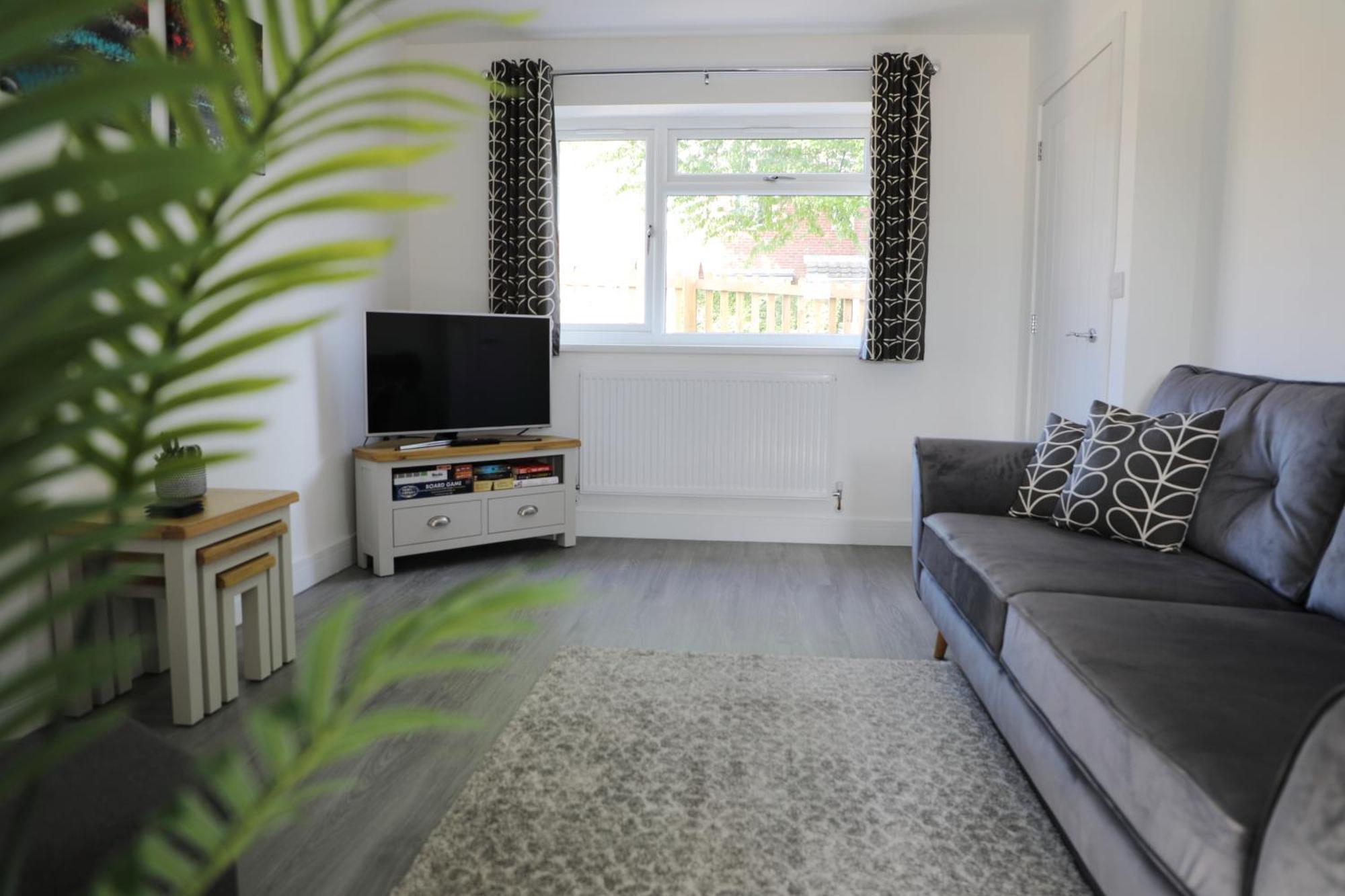 Modern, Two Double Bedroom House With Free Parking Chepstow Εξωτερικό φωτογραφία