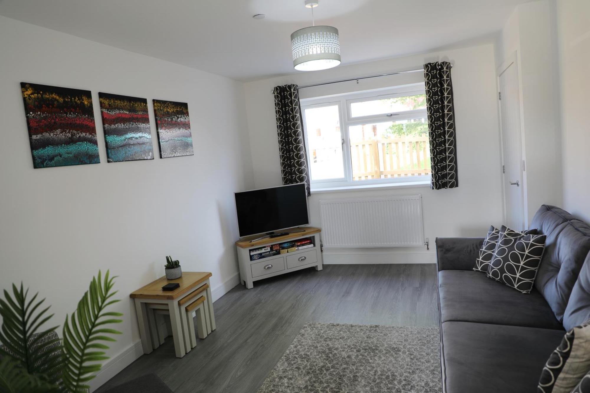 Modern, Two Double Bedroom House With Free Parking Chepstow Εξωτερικό φωτογραφία