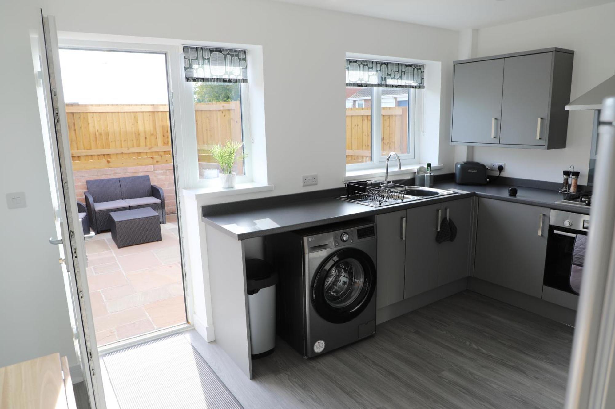 Modern, Two Double Bedroom House With Free Parking Chepstow Εξωτερικό φωτογραφία